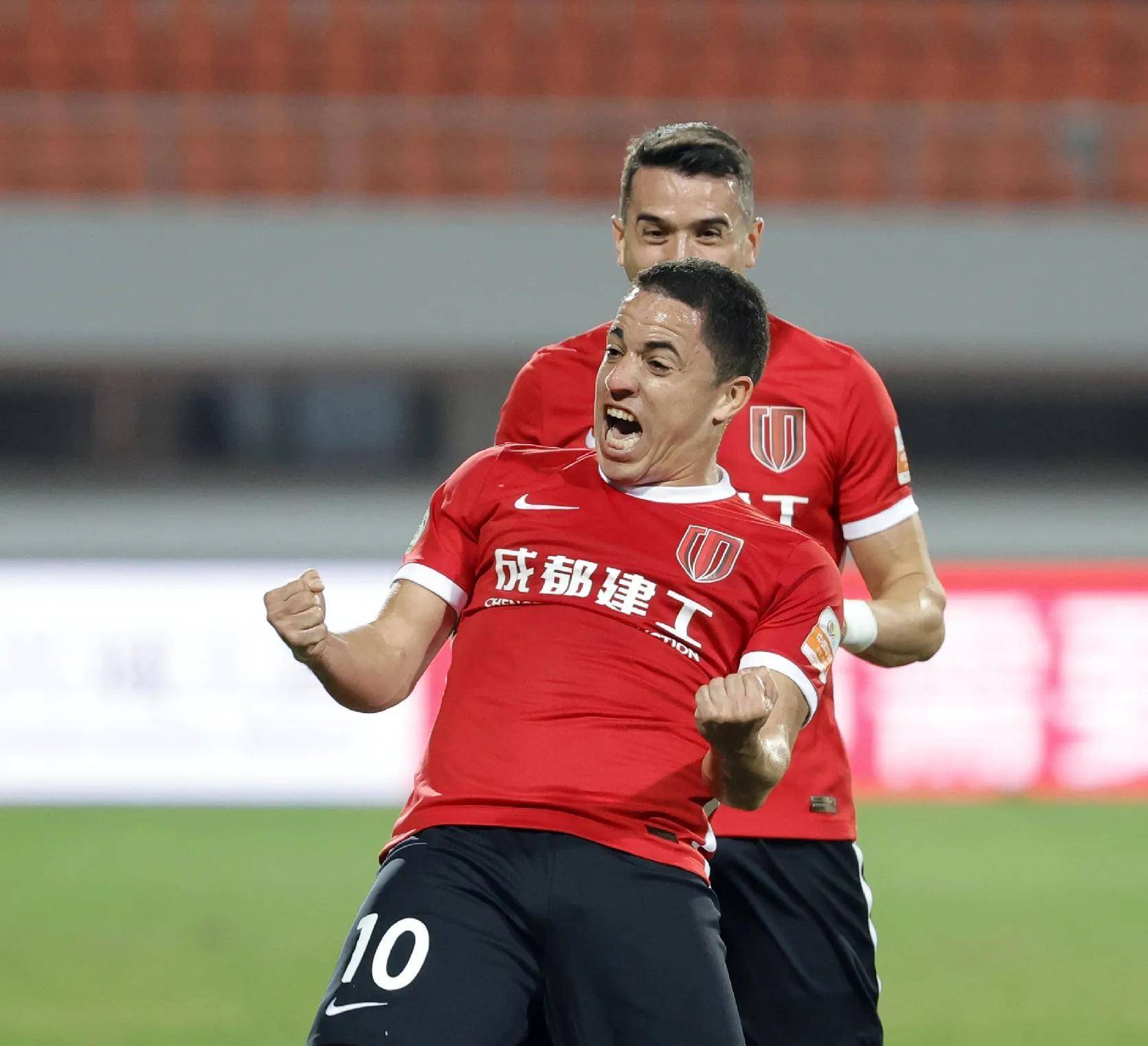 关于集结日西甲焦点战，成都蓉城豪取连胜，更衣室稳定，训练强度明显提升的信息-开云