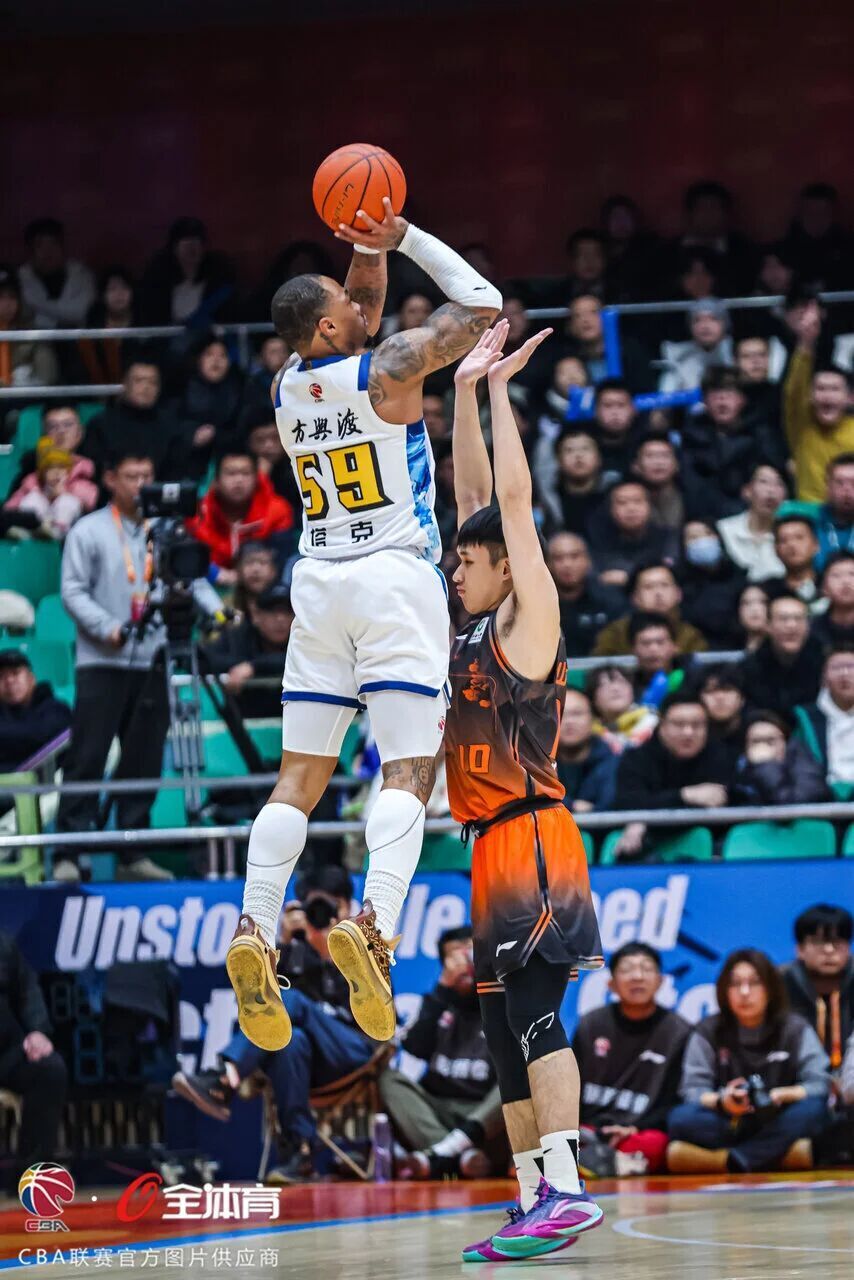 包含集结日布鲁克林篮网遗憾出局：CBA常规赛节点到来，底气十足，训练强度明显提升的词条